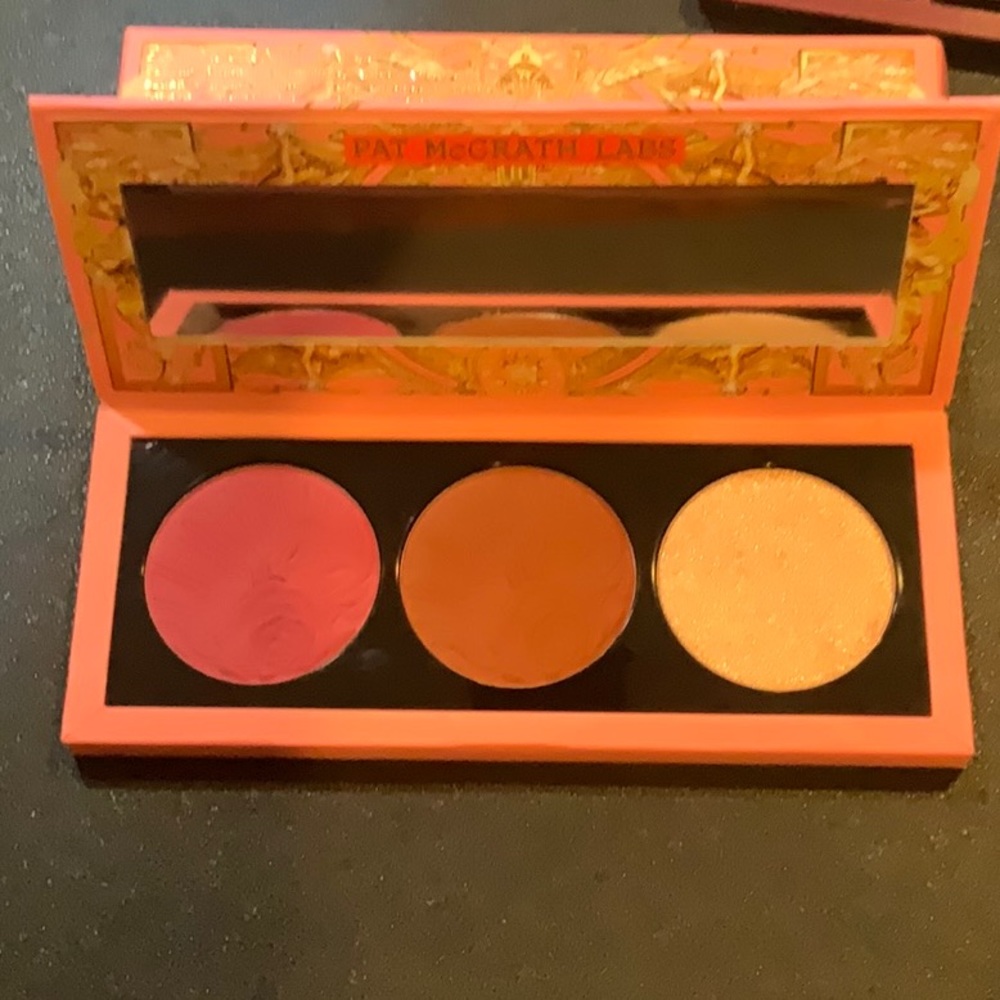 Pat McGrath - celestial Odyssey blush and highlight palette